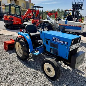 Trator agrícola compacto Hinomoto C-172 usado