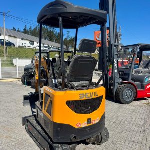 Mini Escavadora Devil'Machines HT 15-3 Premium - Semi nova